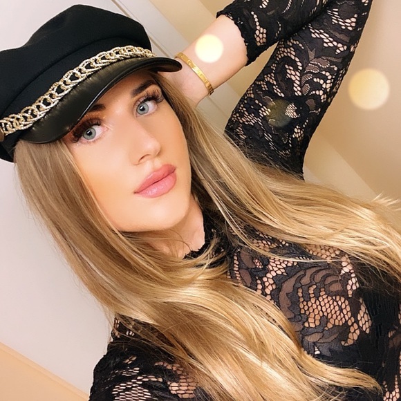 Meet your Posher, Aurora - Picture 1 of 1